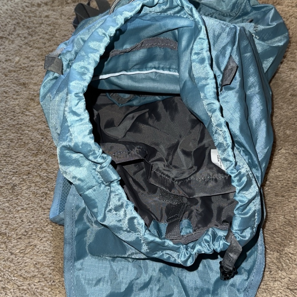 Eddie Bauer Stowaway 20L backpack - Picture 4 of 5